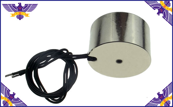 機械設備吸合開關(guān)電磁鐵圖片